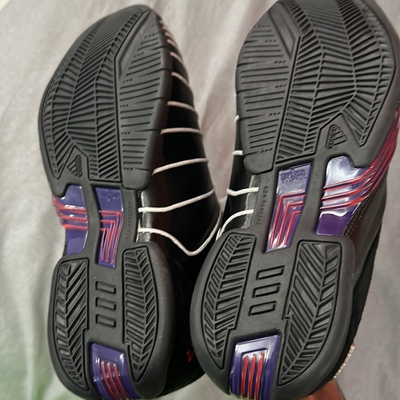Adidas T-Mac 3 Raptors Restomod Size US 9.5 - Picture 4 of 4